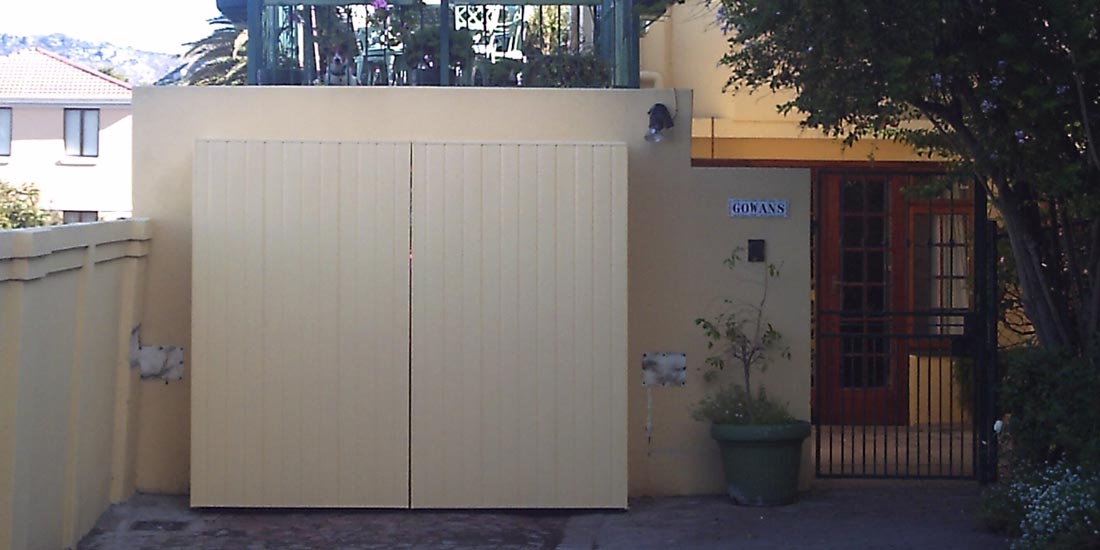 Aluzinc swing gates on carport